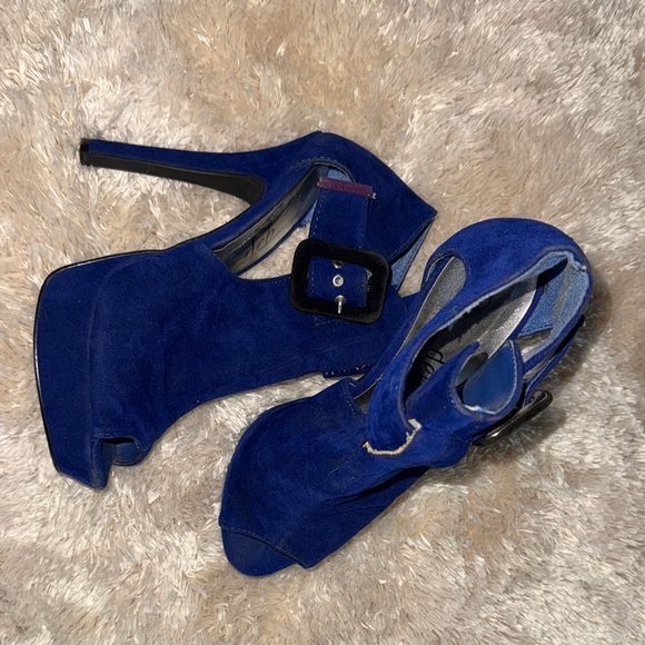 Women's Blue Suede Open-Toe Shoes - Picture 3 of 4